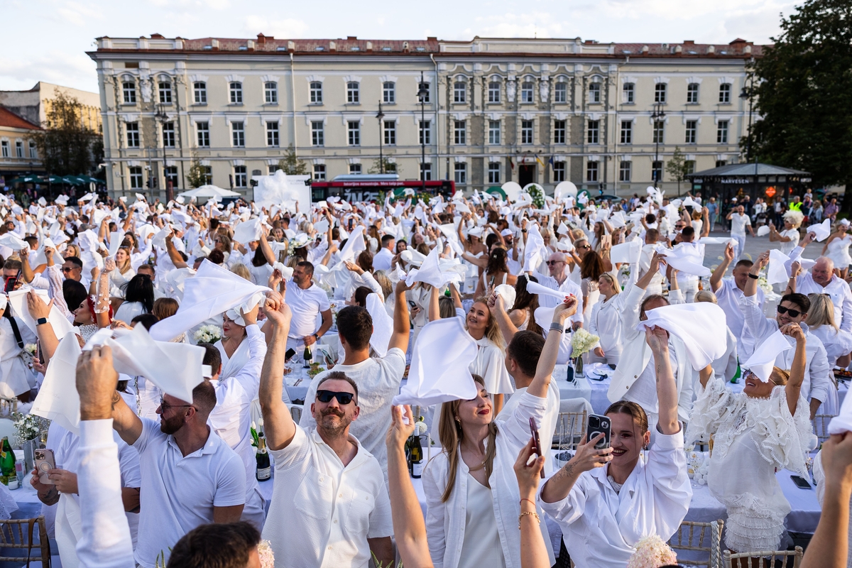 Vienuoliktoji baltoji vakarienė „Le Diner en Blanc“ Vilniuje
