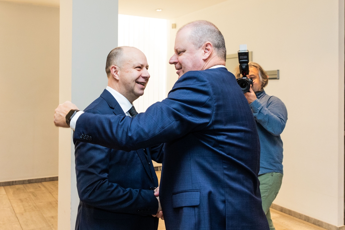 Veryga mano, kad valdančioji koalicija nesikeis: išsakė nuomonę apie kandidatus į premjerus