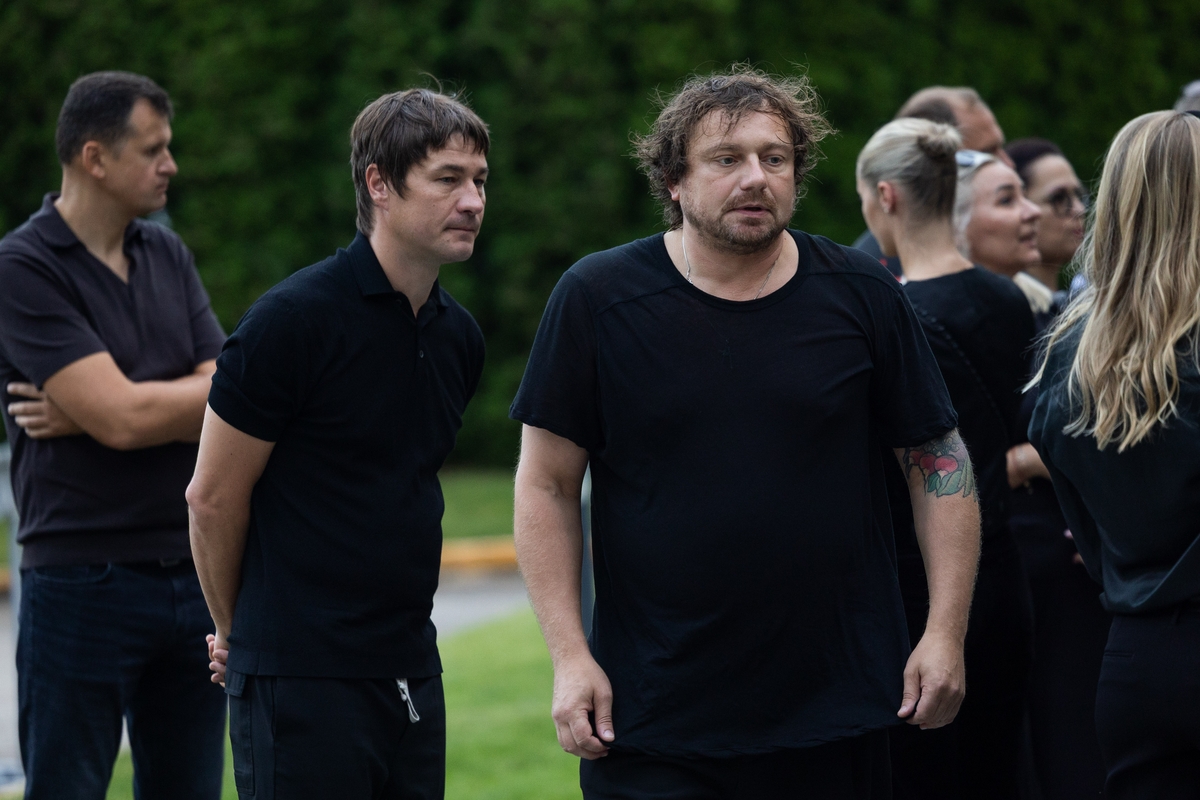 Atsisveikinimas su ledo ritulio legenda Mindaugu Kieru 