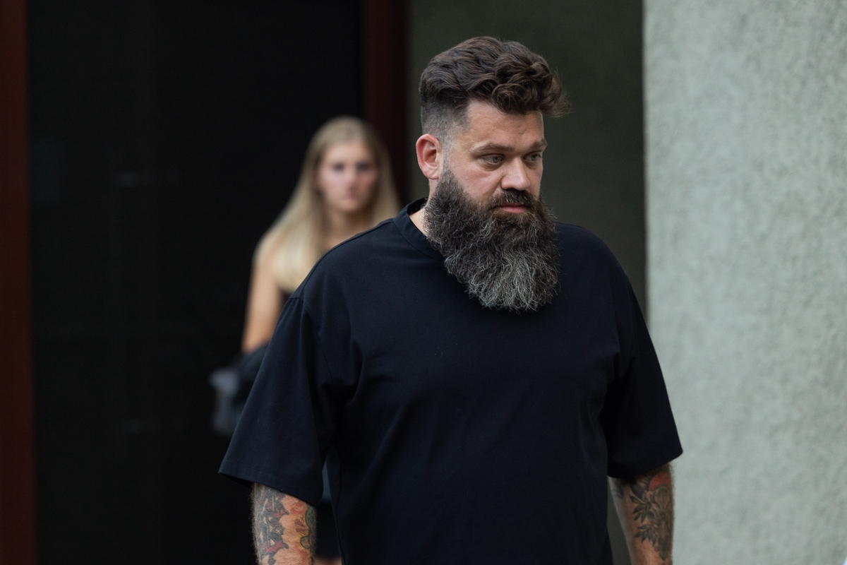 Atsisveikinimas su ledo ritulio legenda Mindaugu Kieru 
