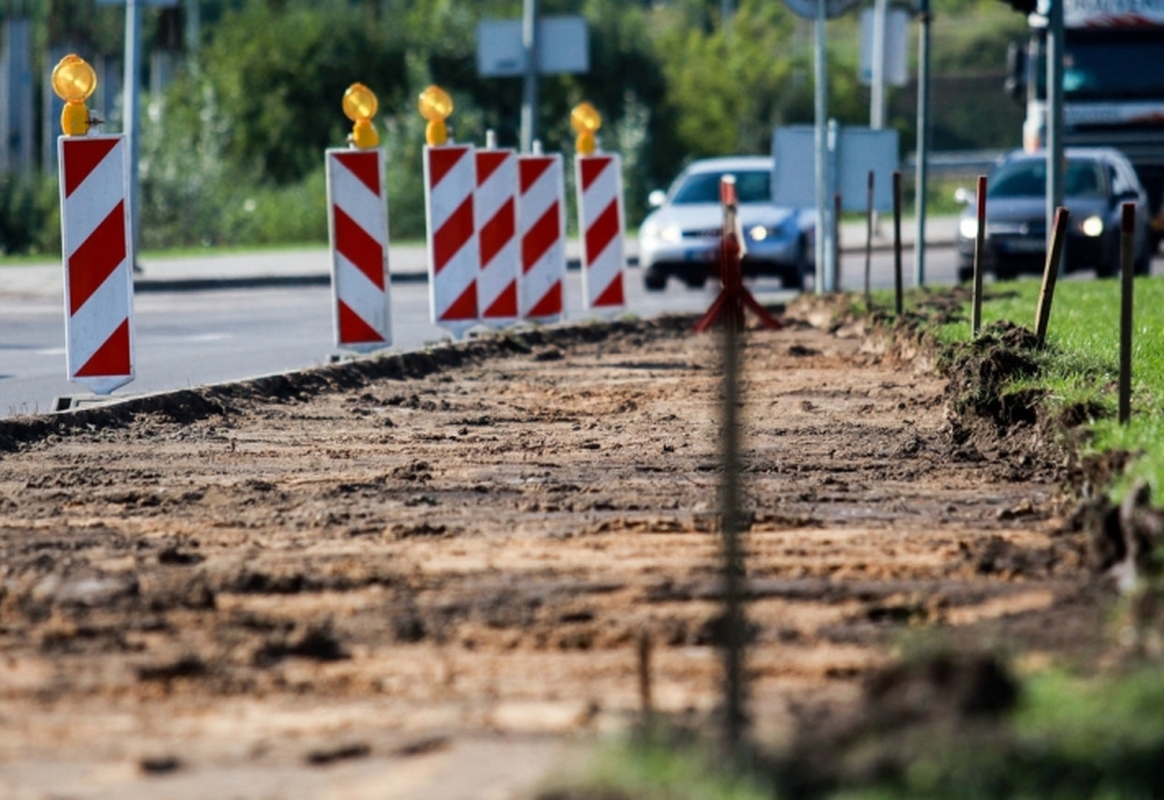 Apklausa: du trečdaliai gyventojų laiku neremontuojamus kelius vadina didžiausia problema