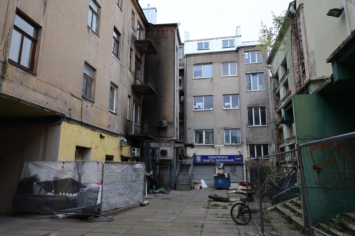 Laisvės alėjoje, kavinės teritorijoje, kilo gaisras