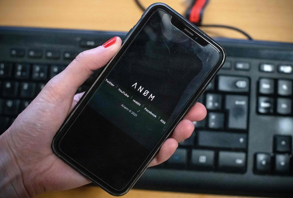 Nusikaltėliams sekti FTB naudotų „Anom“ telefonų duomenys buvo kaupiami serveryje Šiauliuose