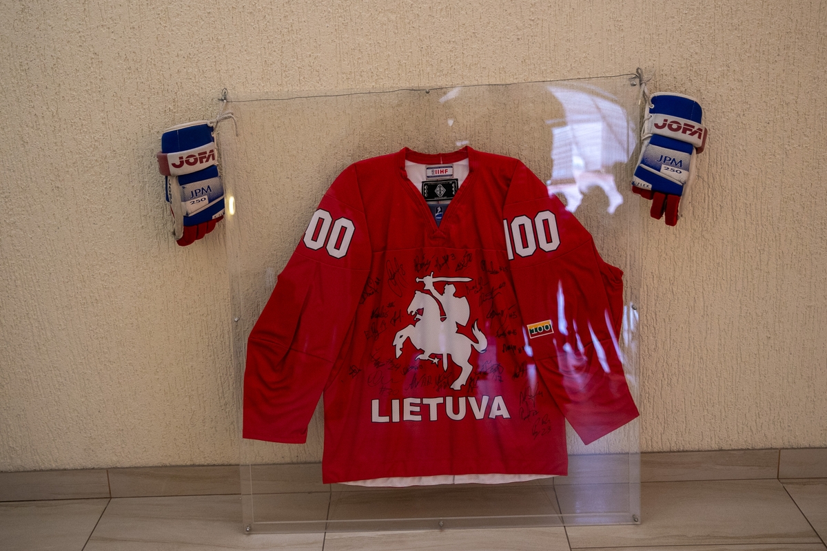 Atsisveikinimas su ledo ritulio legenda Mindaugu Kieru 