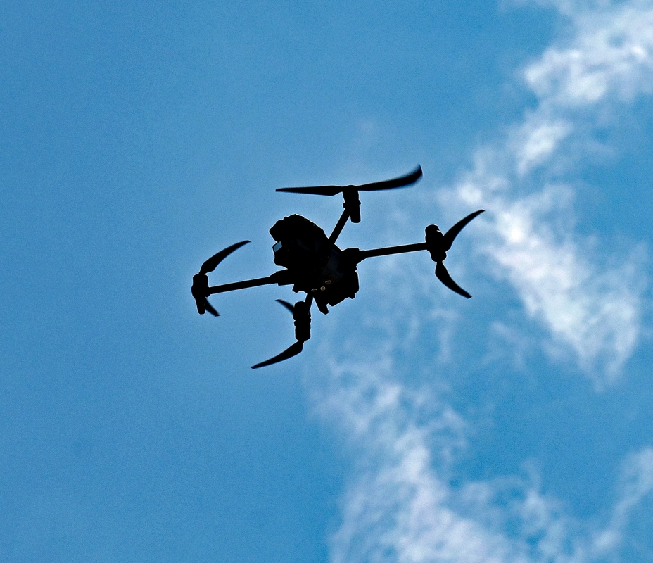 Ukraina įtaria, kad vengrų žvalgybiniai dronai pažeidė jos oro erdvę 