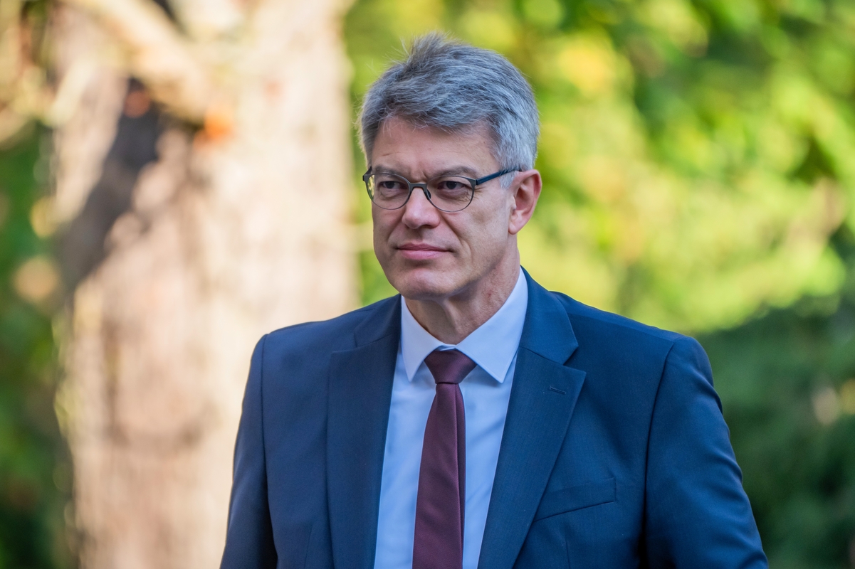Per vyriausybės posėdį susmuko Vokietijos transporto ministras