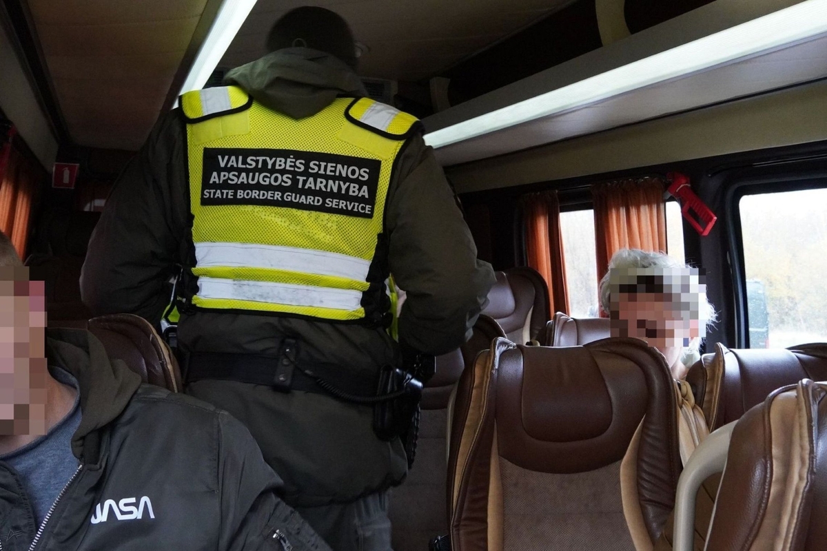 Pasieniečiai dėl suklastotų dokumentų į Lietuvą neįleido 7 Rusijos piliečių