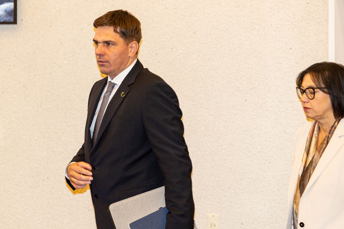 Naujosios sudėties Vyriausybė susirinko į pirmąjį posėdį