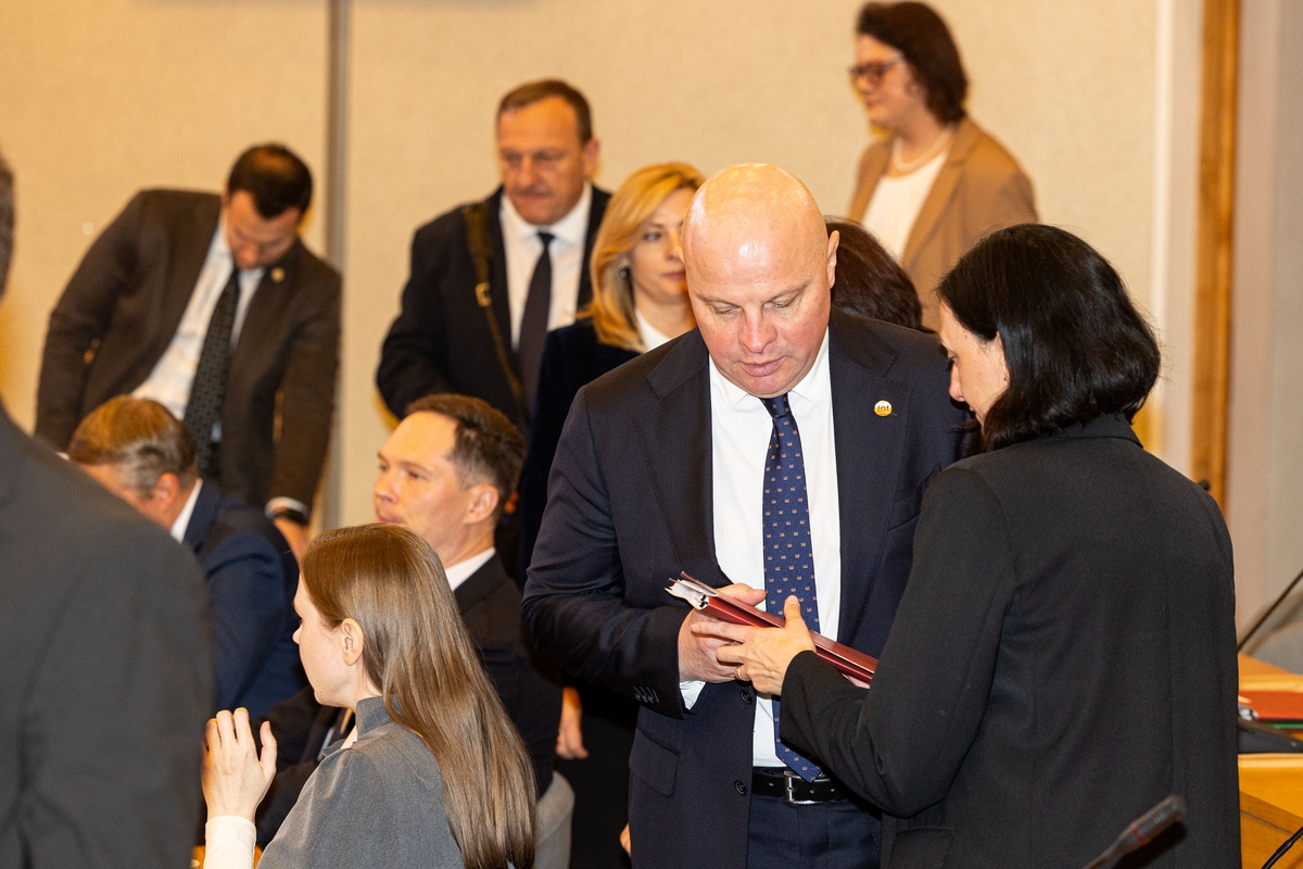 Naujosios sudėties Vyriausybė susirinko į pirmąjį posėdį