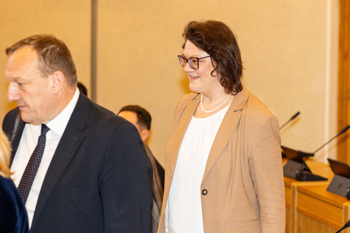 Naujosios sudėties Vyriausybė susirinko į pirmąjį posėdį
