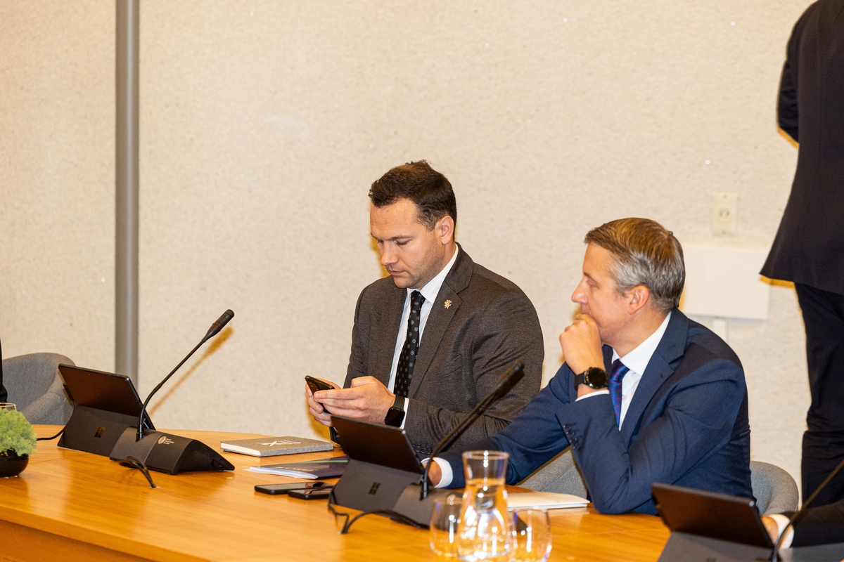 Naujosios sudėties Vyriausybė susirinko į pirmąjį posėdį