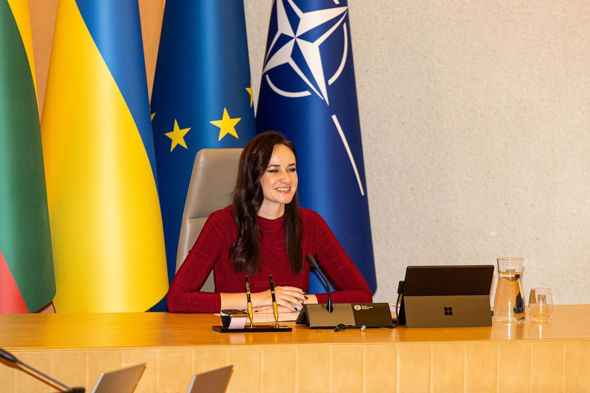 Naujosios sudėties Vyriausybė susirinko į pirmąjį posėdį