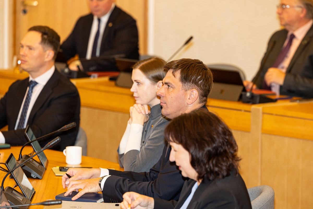 Naujosios sudėties Vyriausybė susirinko į pirmąjį posėdį