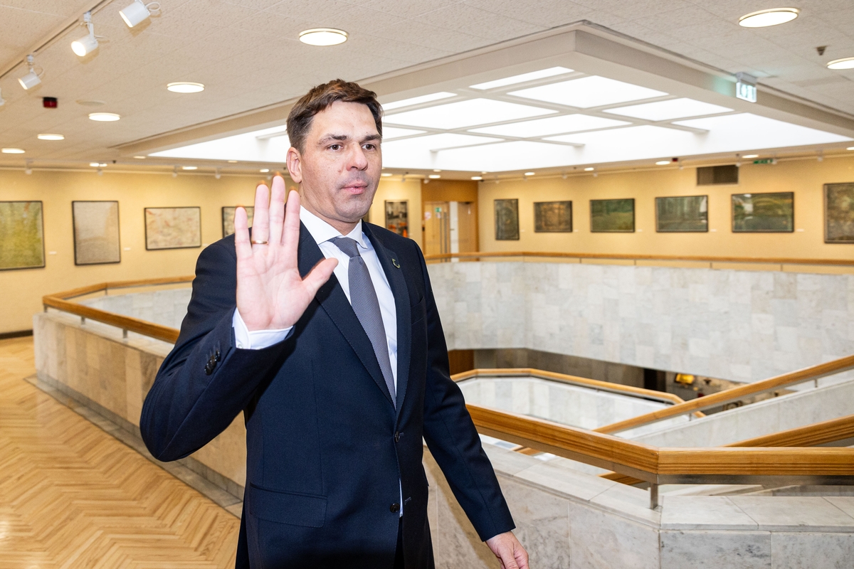Naujosios sudėties Vyriausybė susirinko į pirmąjį posėdį