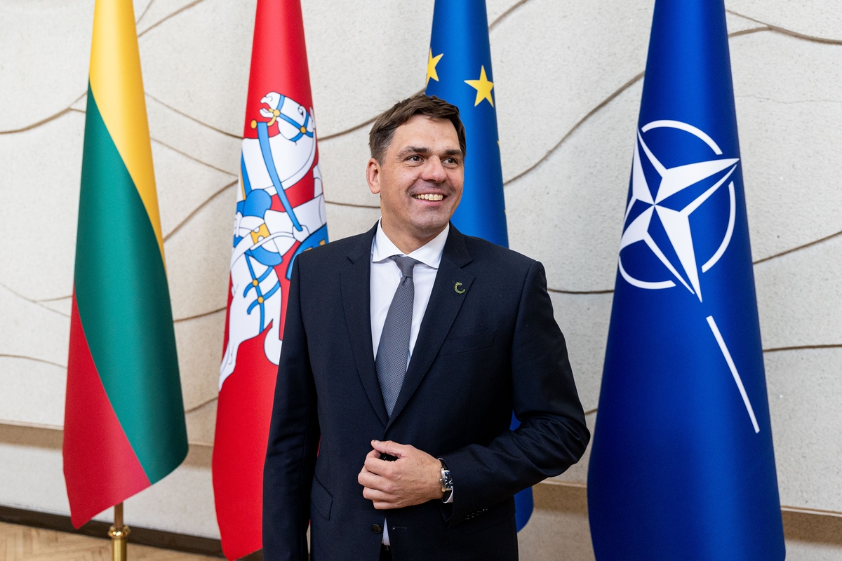Naujosios sudėties Vyriausybė susirinko į pirmąjį posėdį