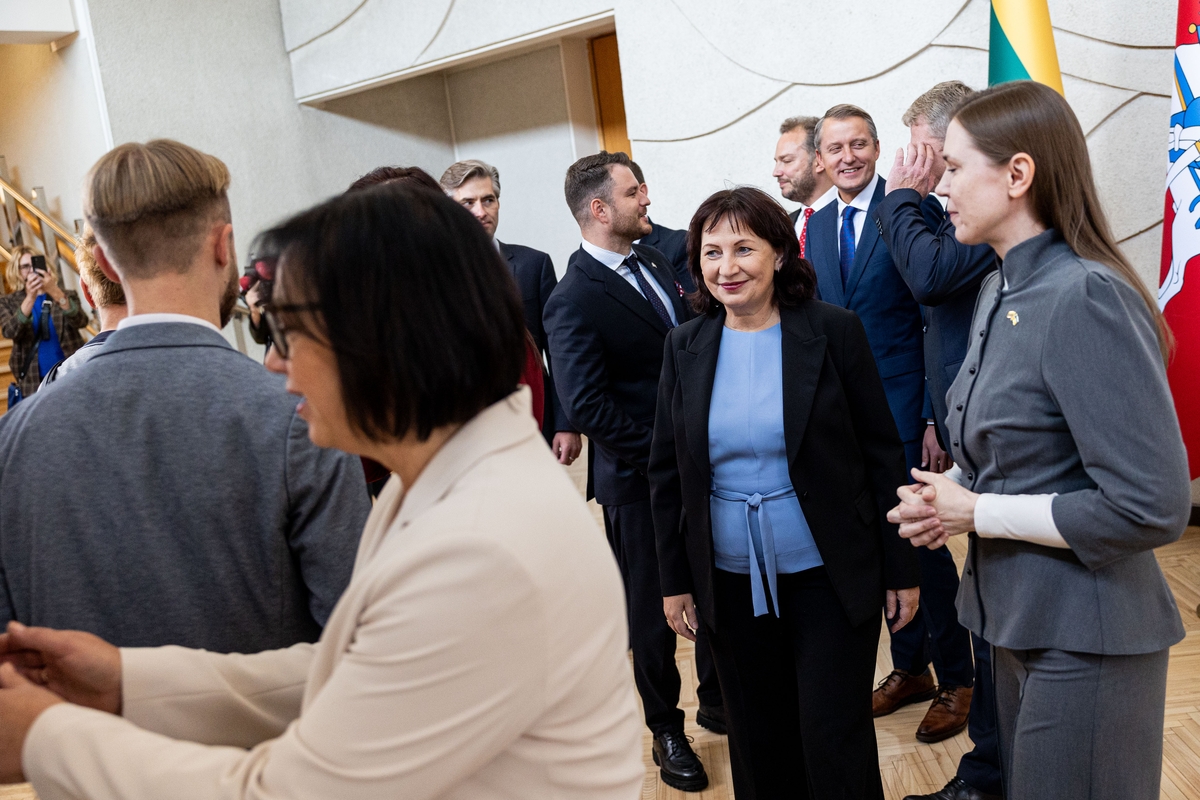 Naujosios sudėties Vyriausybė susirinko į pirmąjį posėdį