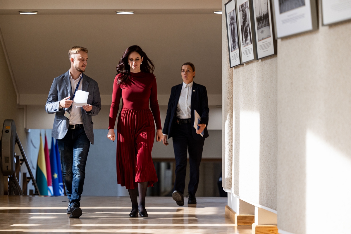 Naujosios sudėties Vyriausybė susirinko į pirmąjį posėdį