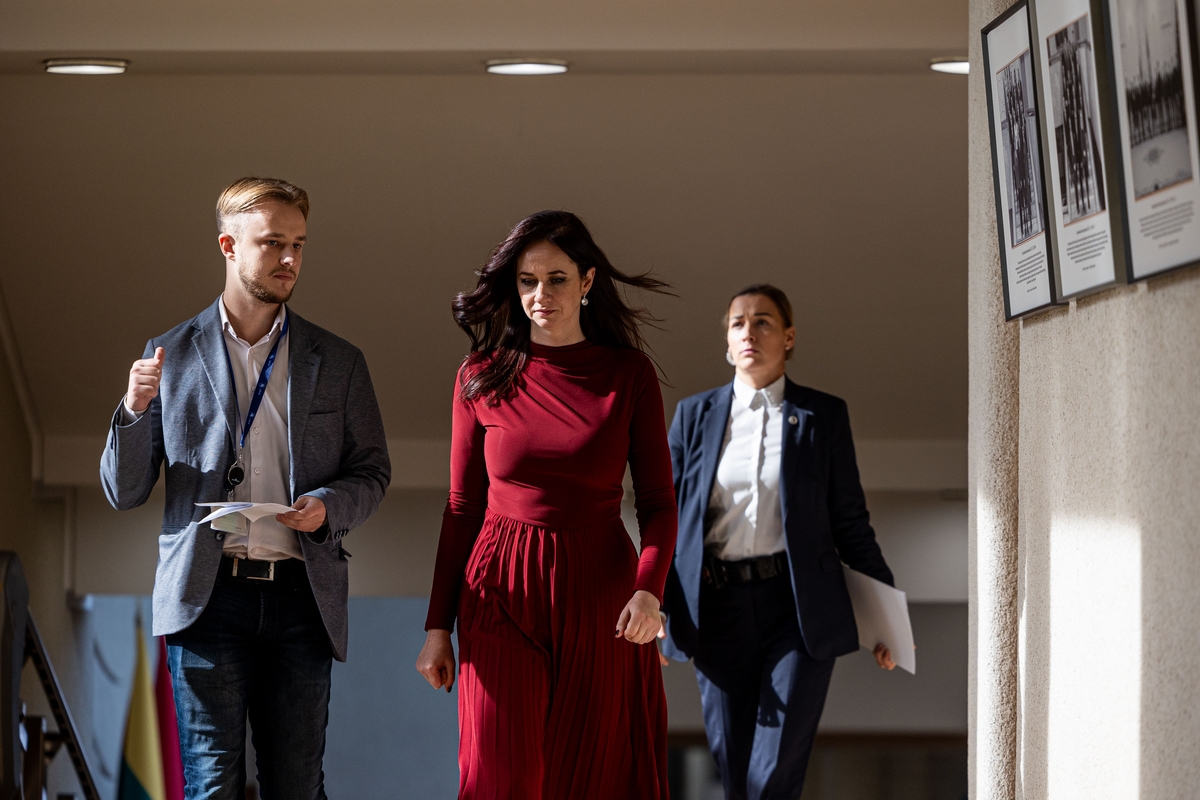 Naujosios sudėties Vyriausybė susirinko į pirmąjį posėdį