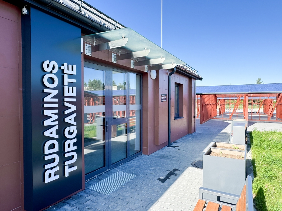 Vilniaus rajone atidaryta rekonstruota Rudaminos turgaus aikštė