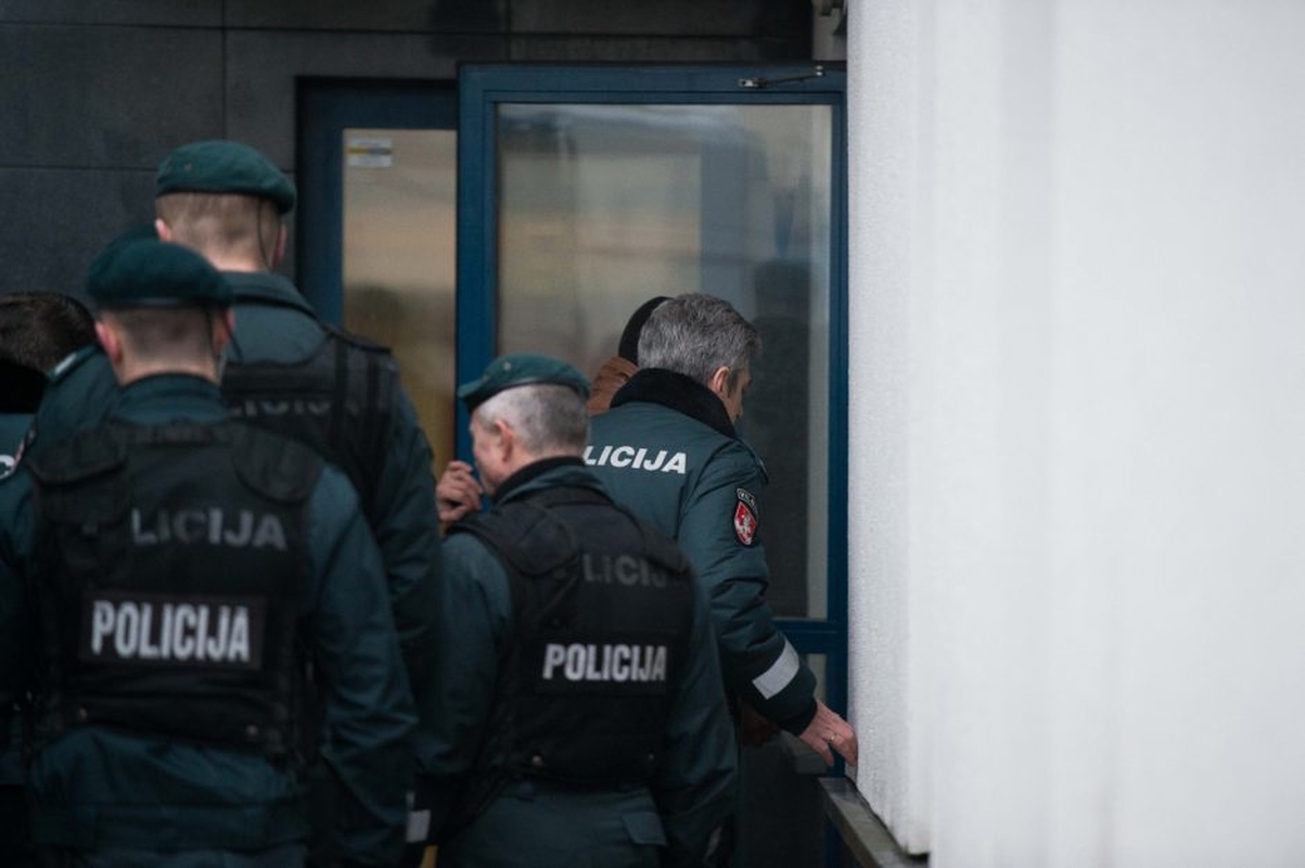 Įtariami I. Strazdauskaitės žudikai atvesti į teismą