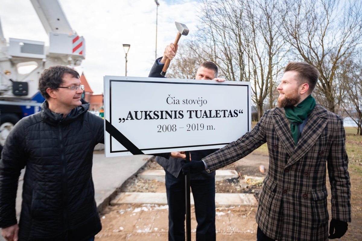 „Auksinio“ tualeto nukėlimas ir išvežimas