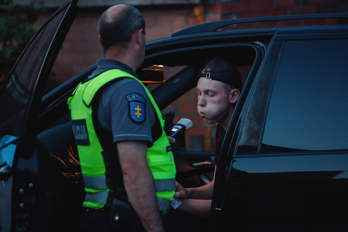 Kaune vyko reidas: policija tikrino vairuotojų blaivumą