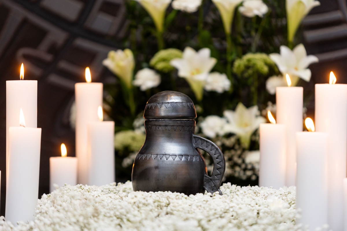 Vilniuje atsisveikinama su Algimantu Čekuoliu