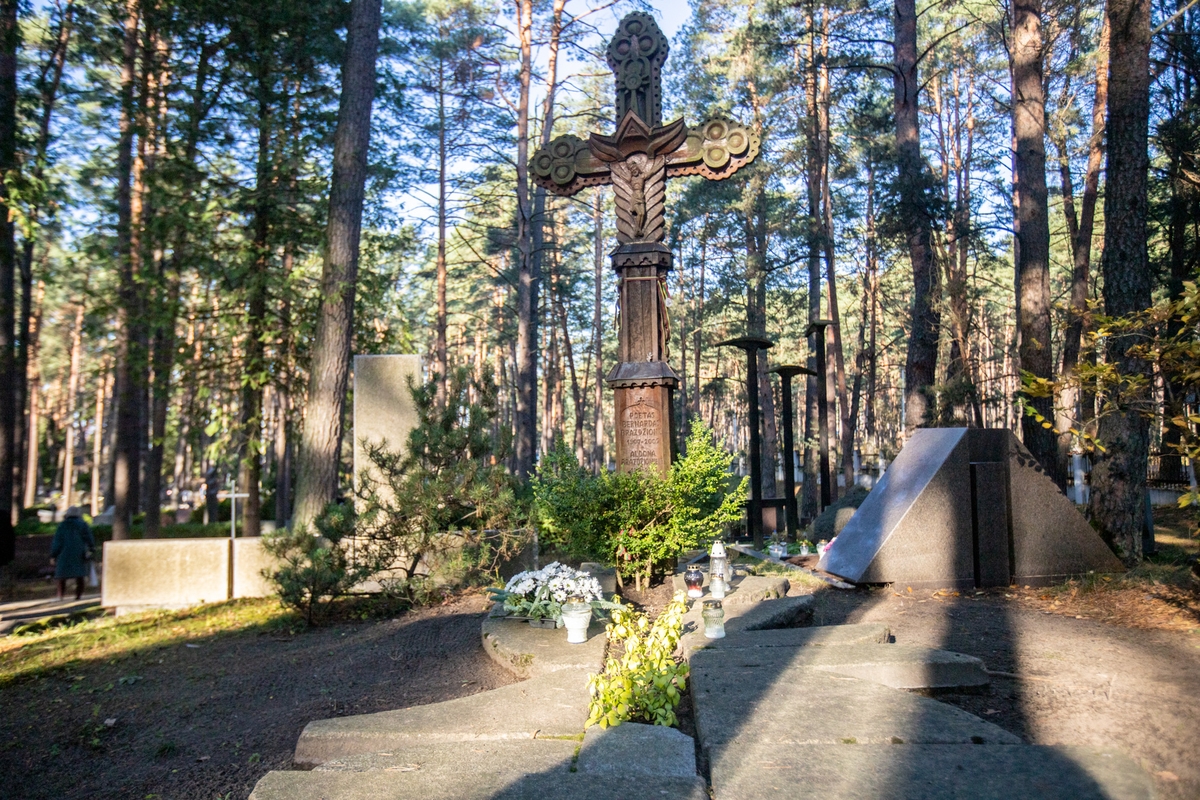 Lapkričio 1-oji Petrašiūnų panteone