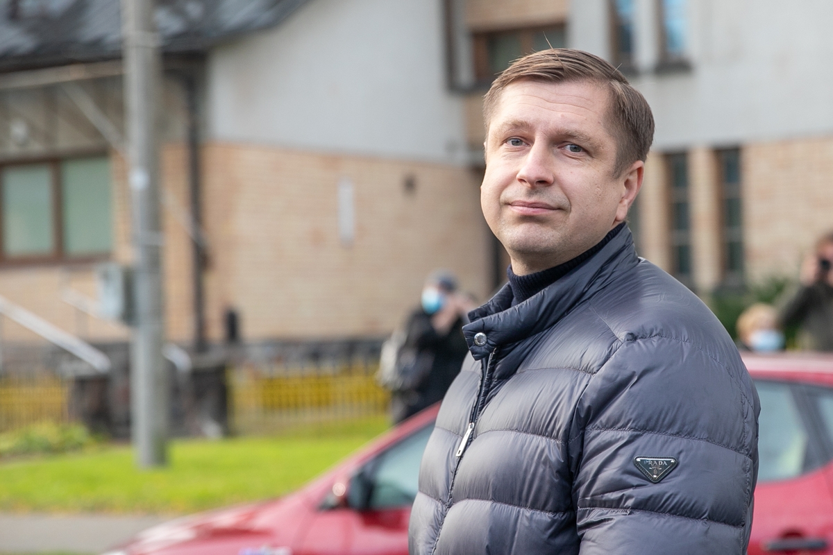 Žmonės susirinko pasirašyti peticiją dėl griaunamo Perkūno alėjos namo