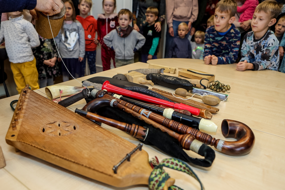 Folkloro dirbtuvės šeimoms „Etnosodas“
