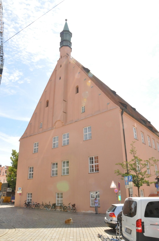 Bavarijos princas Luitpoldas 2023 m. balandį Valdovų rūmų muziejuje.