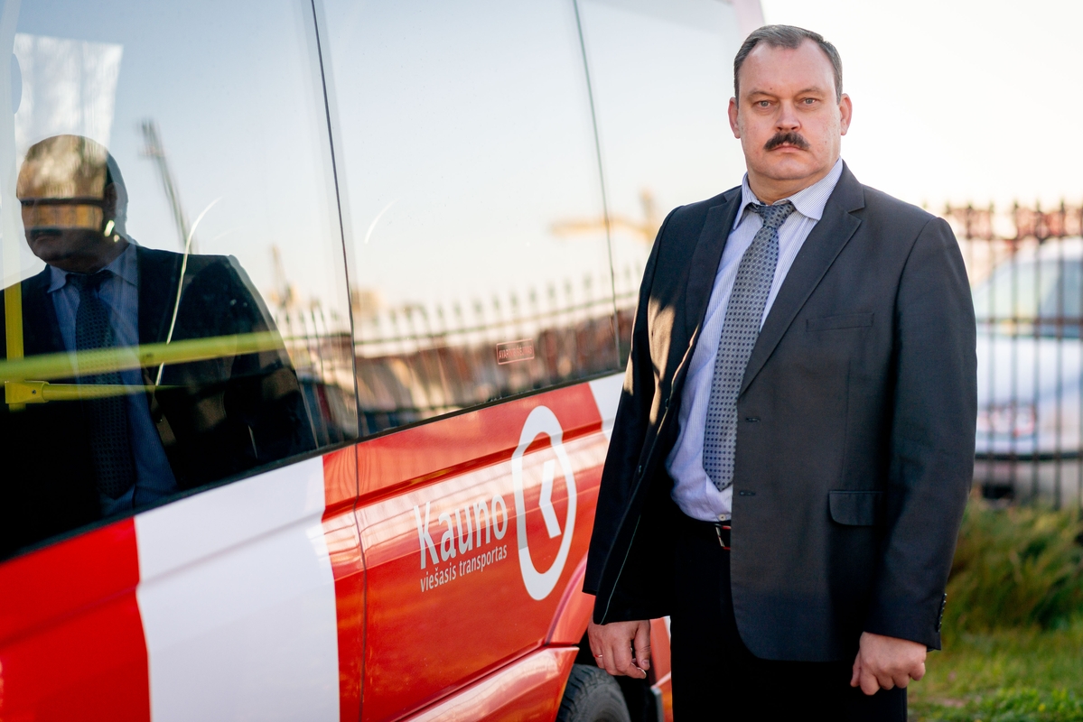 Ryžtas: R. Kramičius sako, kad nėra ko bijoti vairuoti autobusą, tiesiog reikia imti ir pabandyti.