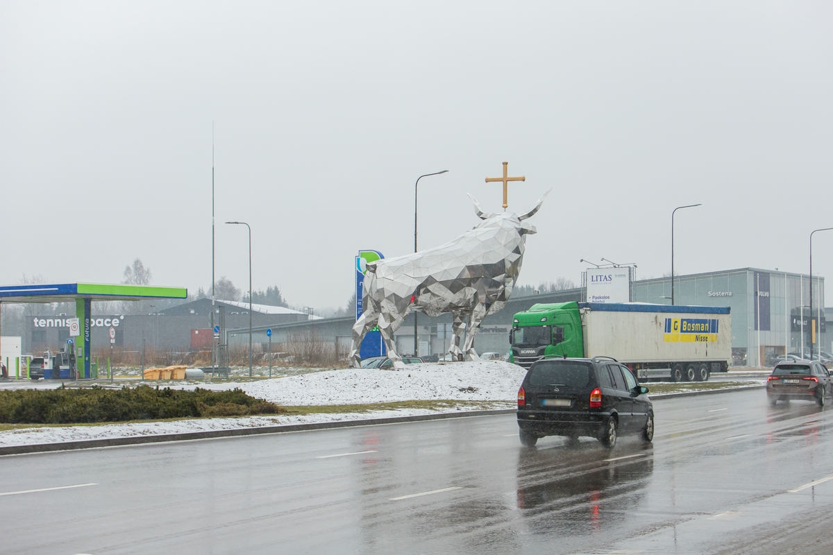 Ties Muravos sankryža pastatytas Tauras