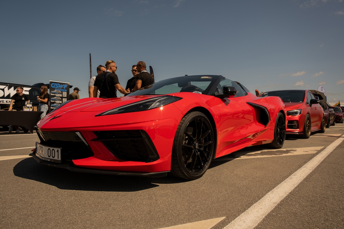 "Memel Motor Fest" išskirtinių automobilių paroda Palangoje