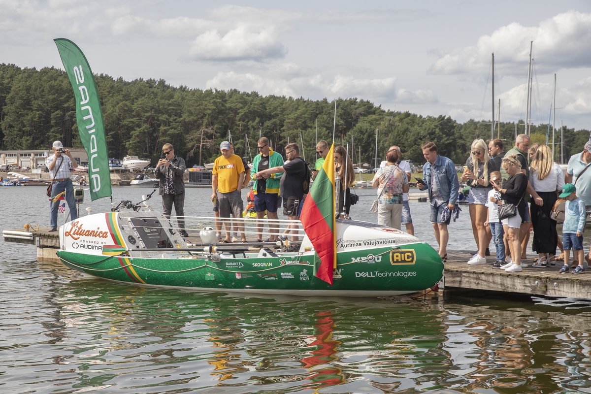"A. Valujavičius" su "Lituanica" atplaukė į Kauną