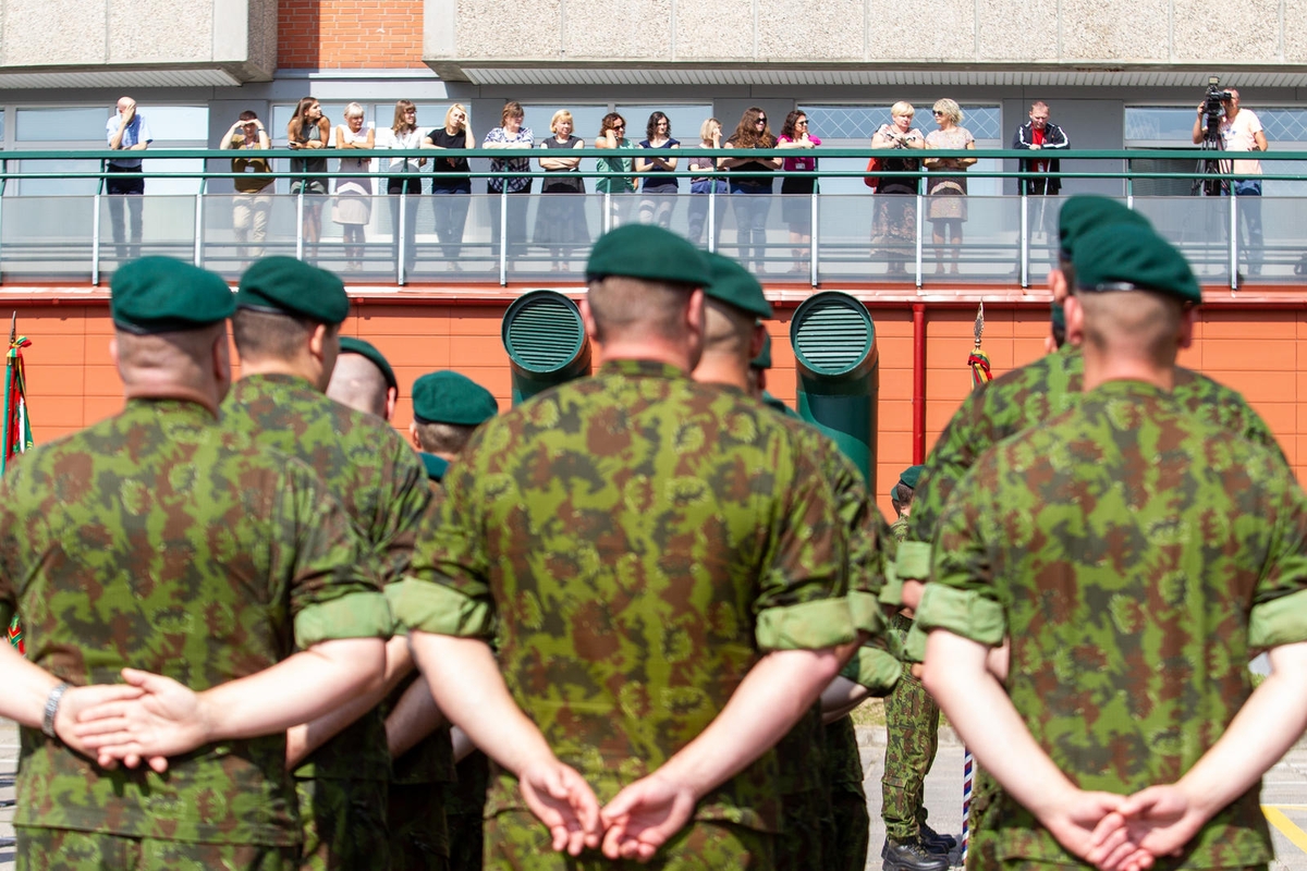 Sausumos pajėgų vado pareigų perdavimo ceremonija
