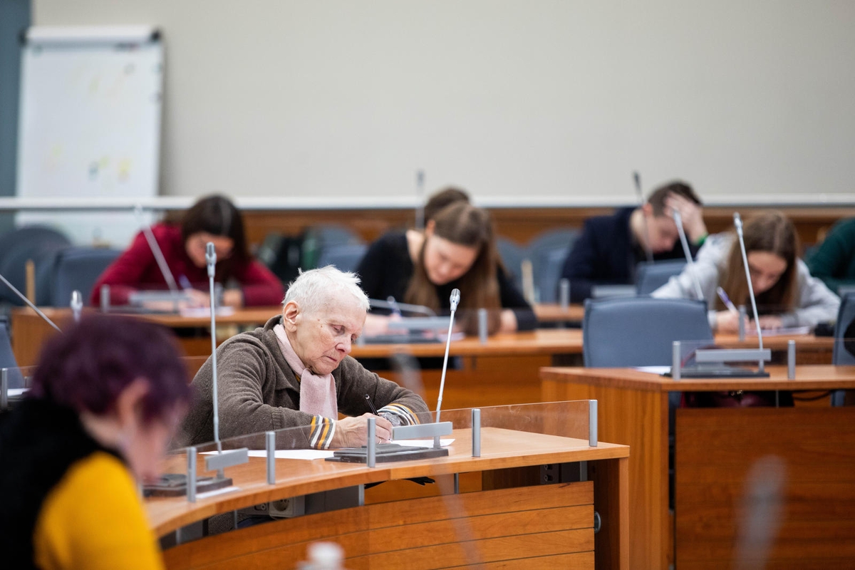 Vilniečiai rašė nacionalinį diktantą