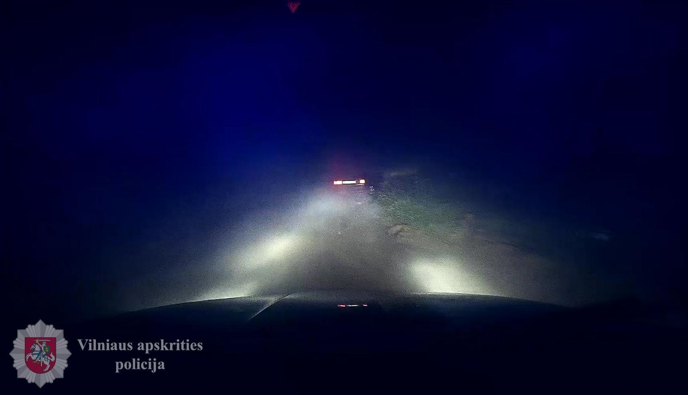 Sostinėje nuo policijos bandė pabėgti mašiną vairavęs 15-metis