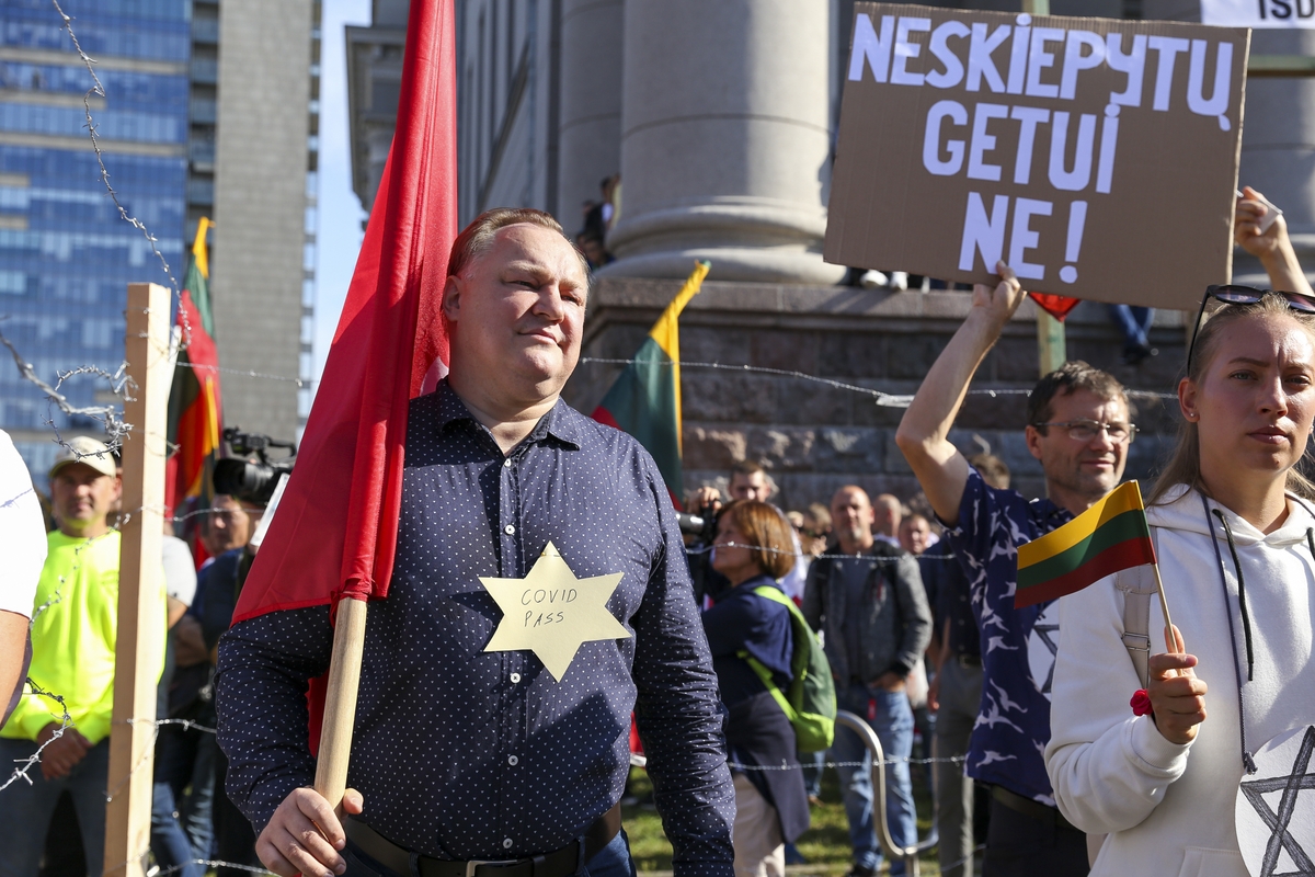 Protestas prie Seimo prieš COVID-19 ribojimus