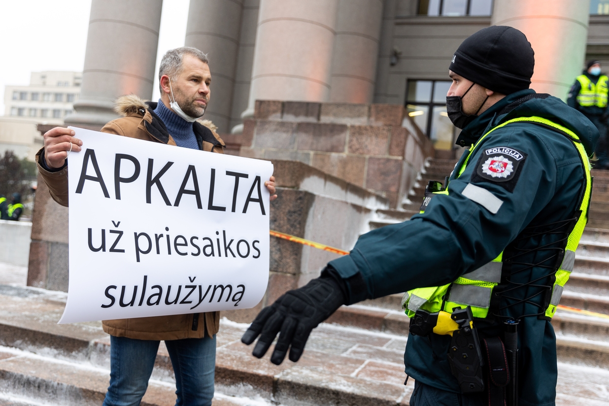 Protestas prie Seimo Sausio 13-ąją