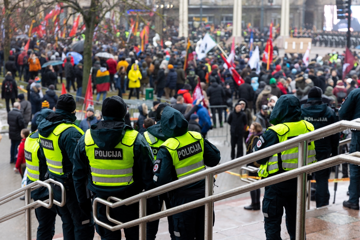 Protestas prie Seimo Sausio 13-ąją