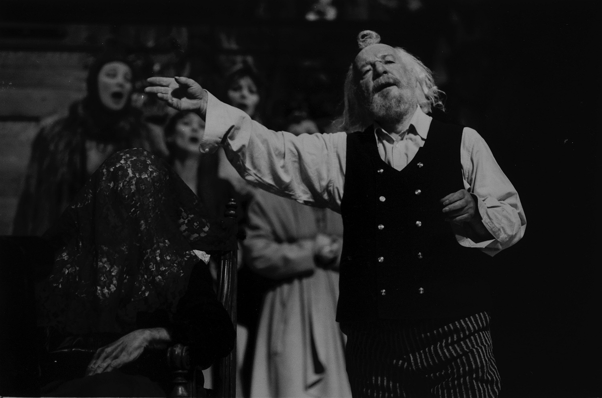 Ryšys: V. Paukštė su dukra Ada ir anūke Ugne, 2013 m.