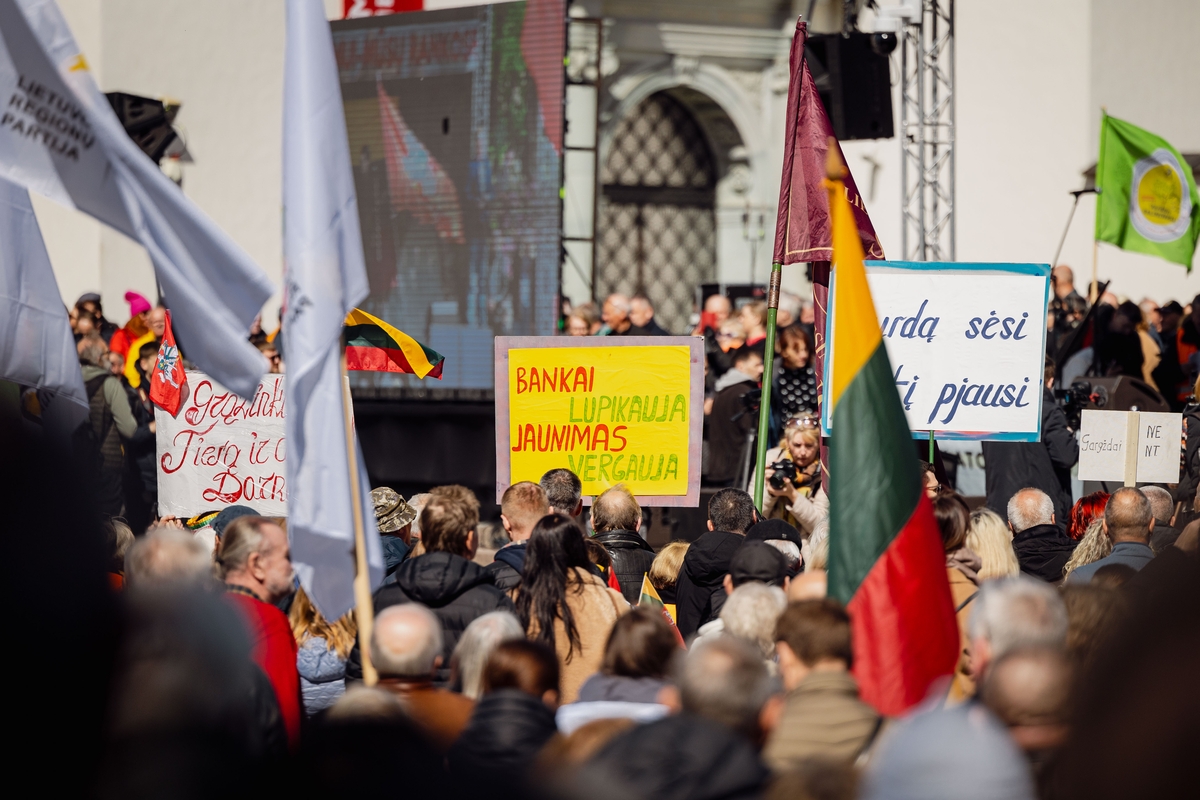 Katedros aikštėje – protestas dėl NT mokesčio