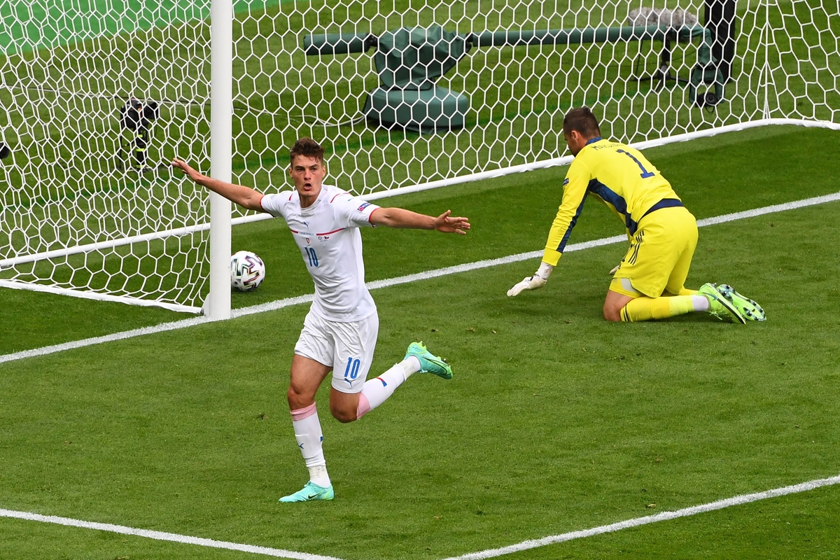 Europos čempionato D grupė: Škotija-Čekija 0:2