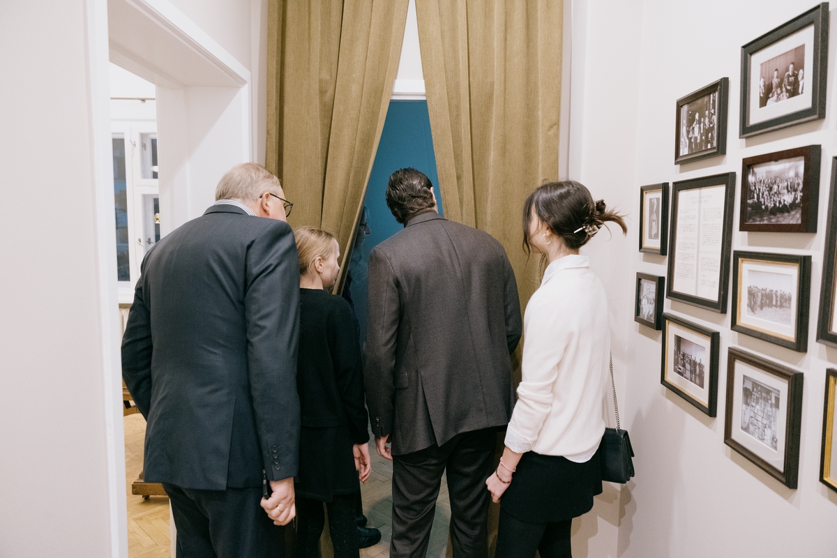 Sugiharos namų ekspoziciją atnaujino menininkė Jenny Kagan