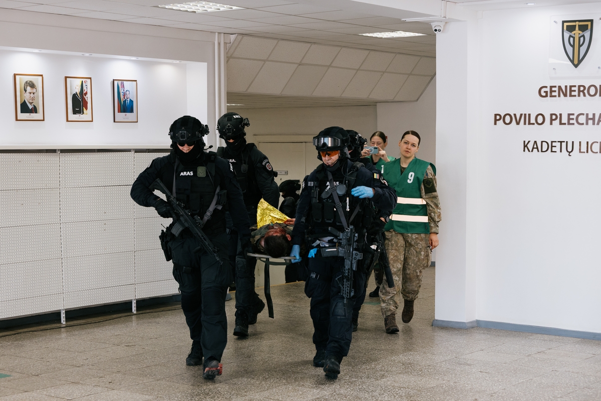 Ekstremalios situacijos pratybos licėjuje