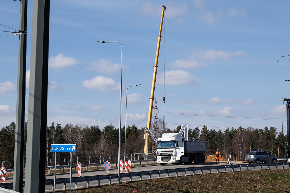 Eismo ribojimai A1 dėl viaduko statybų