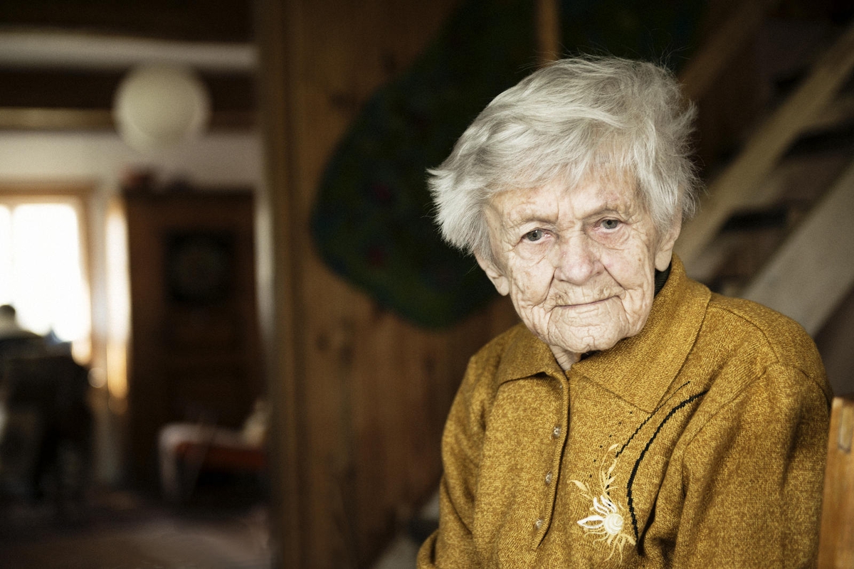 Kęstutis Jakštas ir Gabija Jaraminaitė filme "Tokijo teismas"