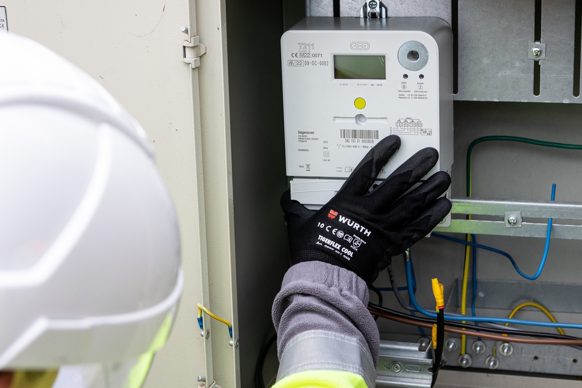 ESO pradėjo išmaniųjų elektros skaitiklių projektą