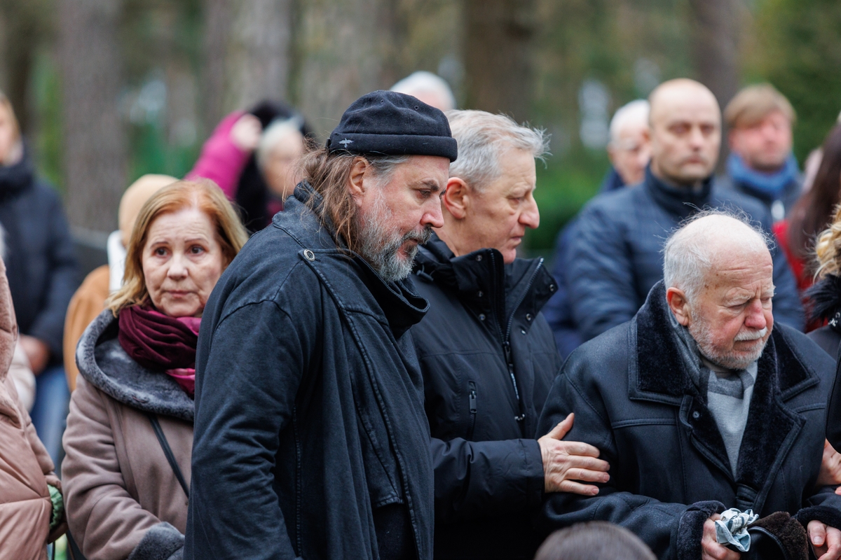 A. Jagelavičiūtės laidotuvės Karmėlavos kapinėse